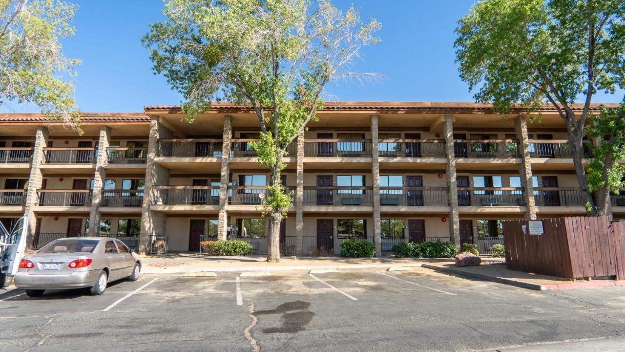 G T Hotels Inn & Suites Extended Stay Victorville Exterior foto